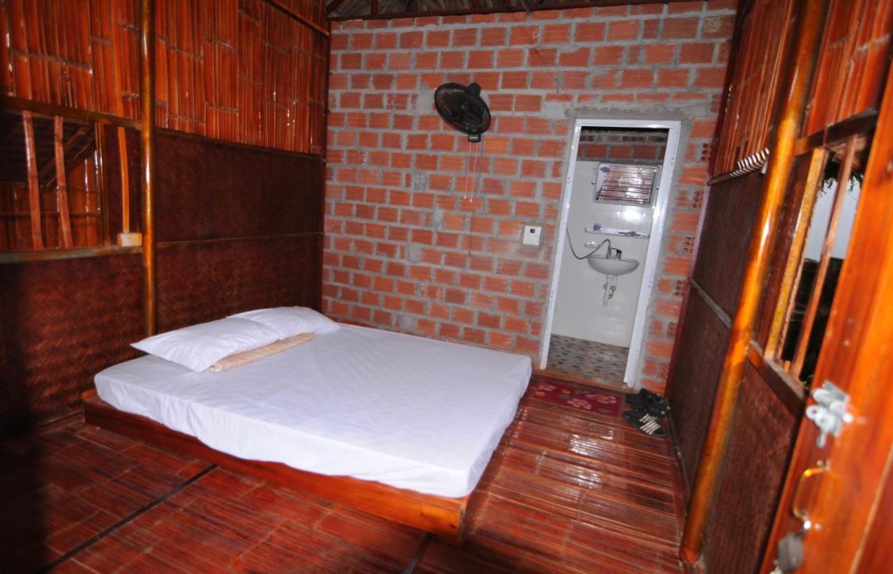 Cuc Phuong Hao Tham Homestay Hotel Nho Quan ภายนอก รูปภาพ